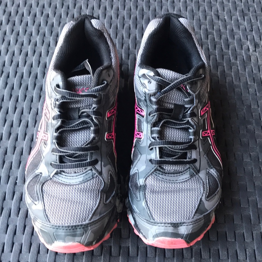 Asics Gel Scram 2 running sneaker